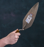 HB8T - 11" NARROW LONDON ROSE TROWEL W/ PLASTIC HANDLE